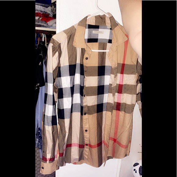 Burberry Men’s Medium - $390 Value (worn once) - Picture 2 of 3